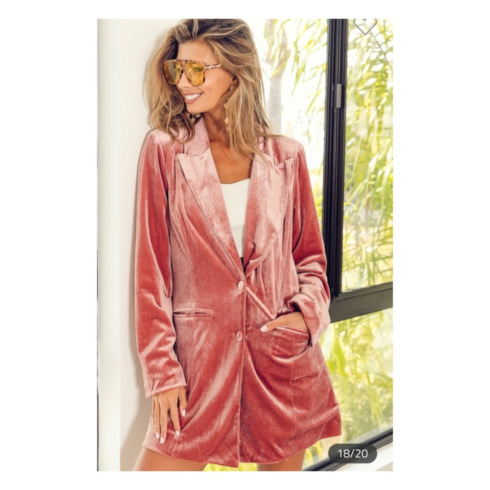 LAST ONE! Pink Mauve Modern Vintage Velvet Blazer - Picture 2 of 7